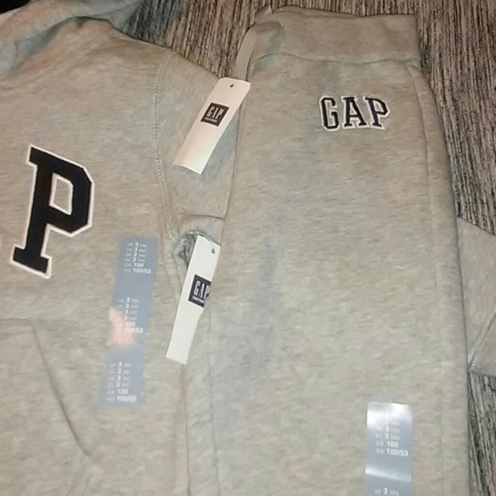 NWT GAP Set - Picture 4 of 6